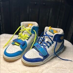 Nike Kids Blue and White Sneakers with Yellow Accents